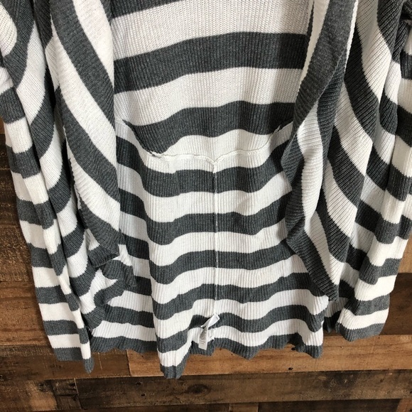 Express striped‎ sweater - Picture 4 of 9
